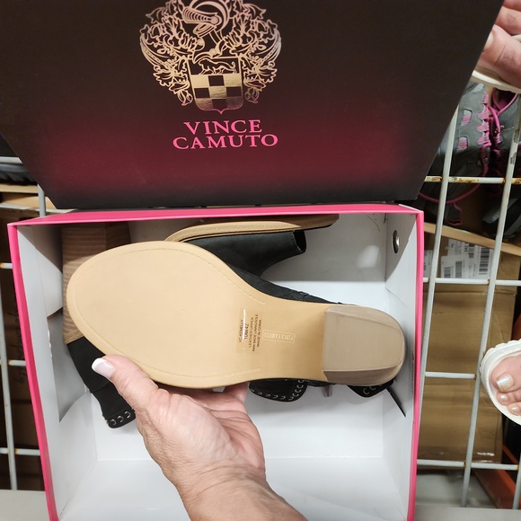 Vince Camuto KEMELLY Ankle Boots Black Tumbled Nubuck Suede Heels Peep Toe NEW - Picture 7 of 10